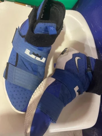 Nike Lebron James Soldier